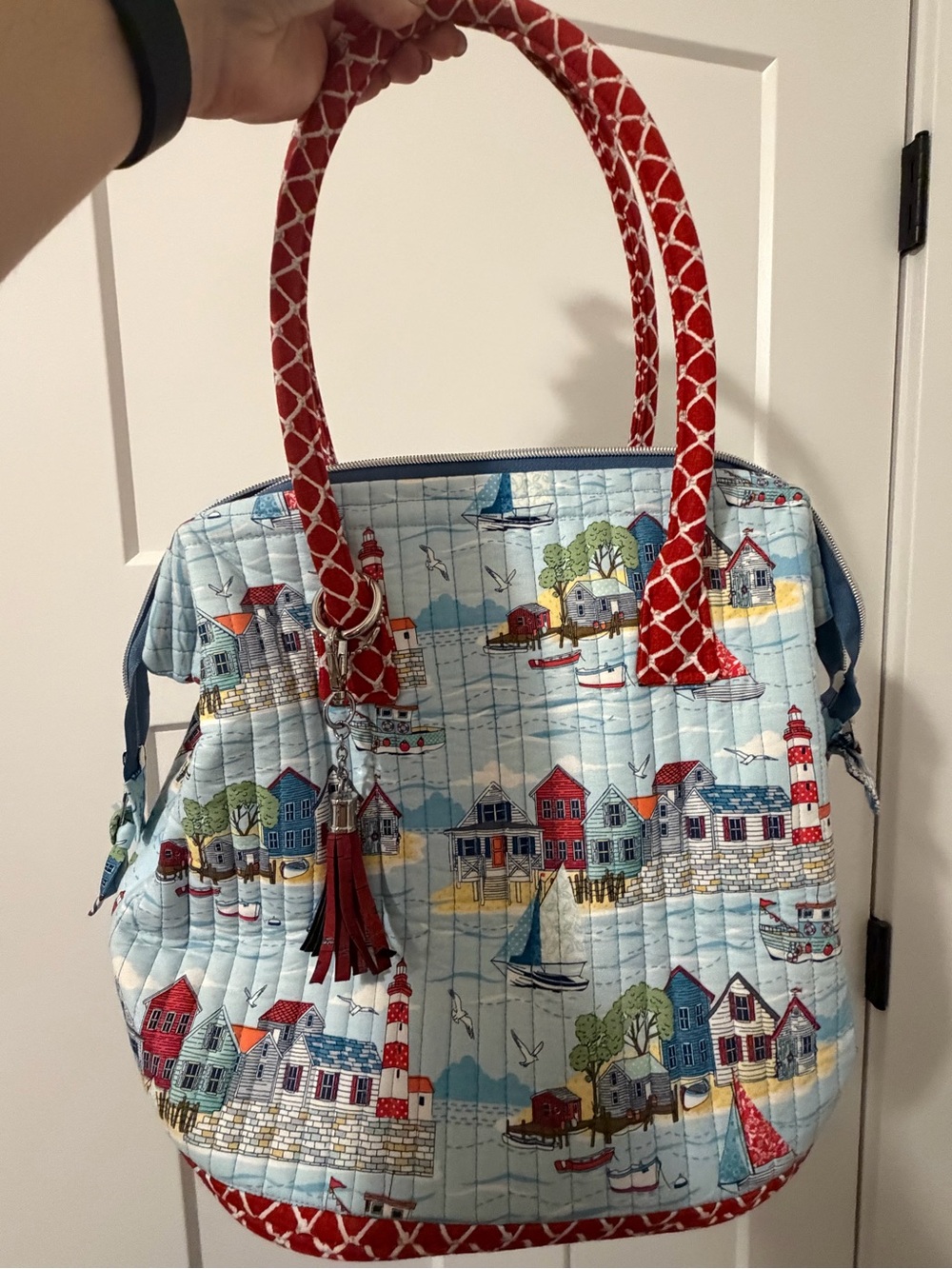 Brand new Quilted Coastal Print Tote Bag with keychain and metal feet